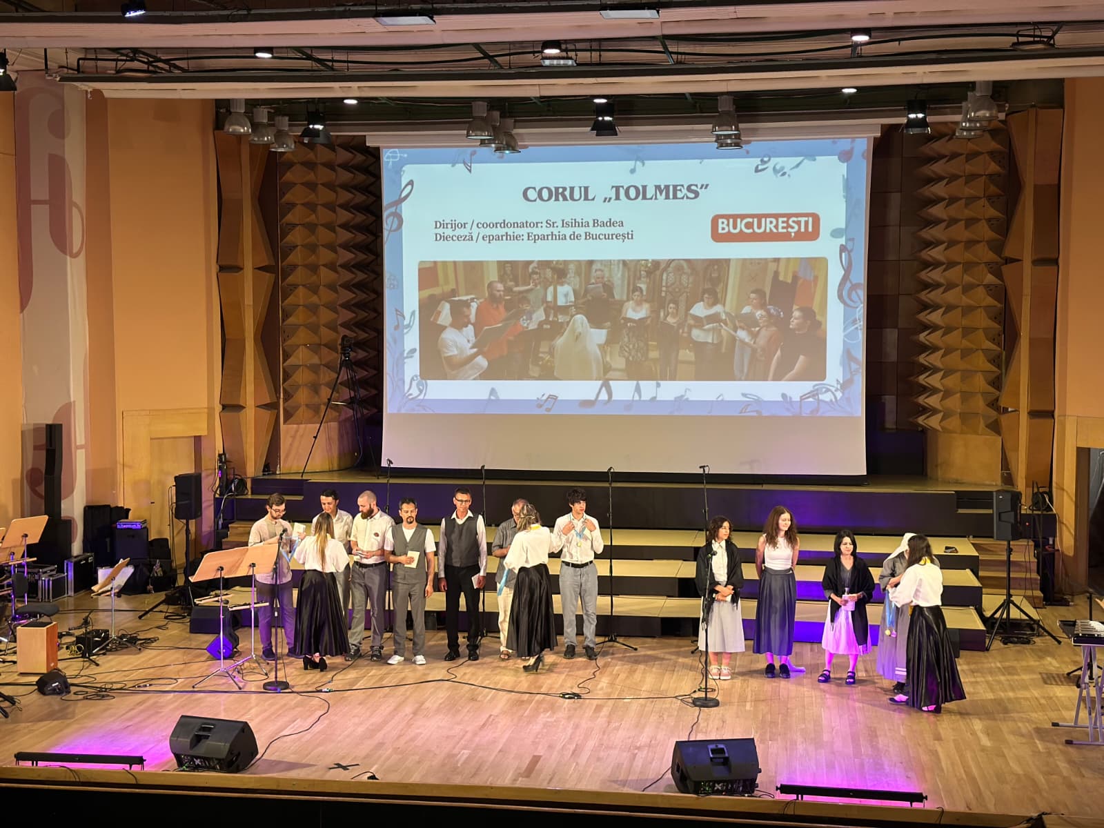 Coruri participante Poza de grup - Tolmes