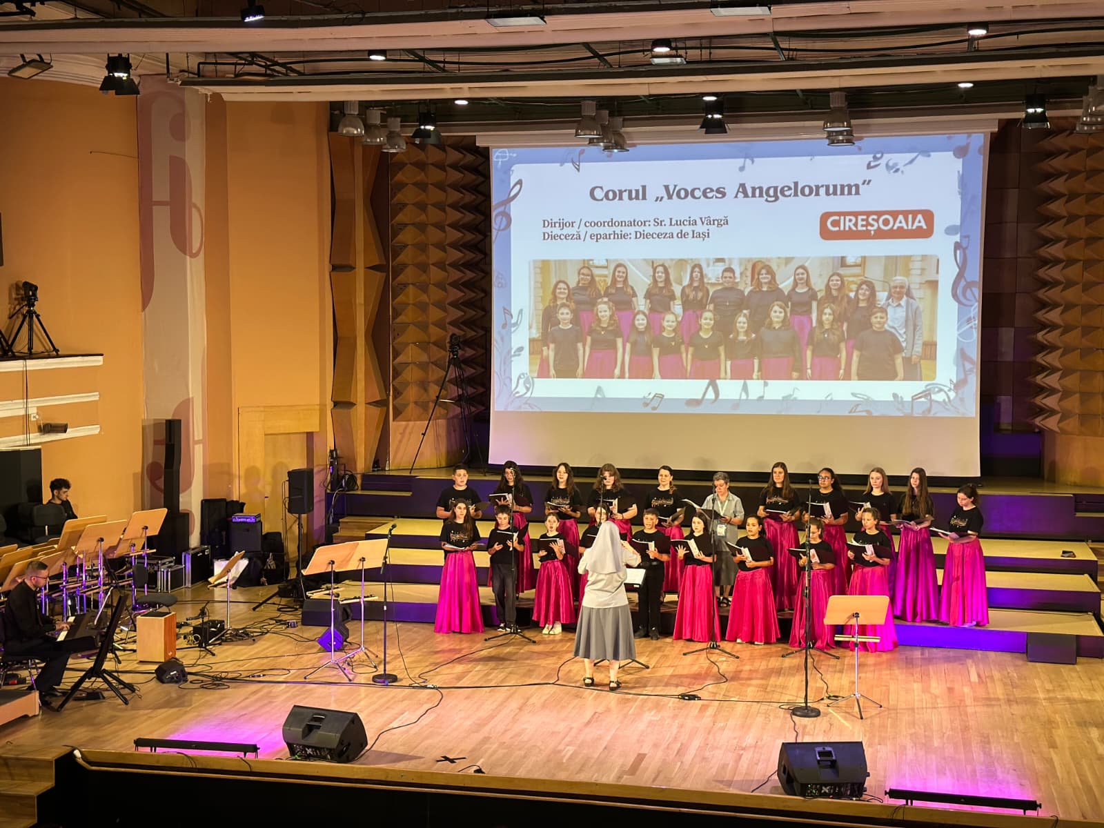 Coruri participante Poza de grup - Voces Angelorum